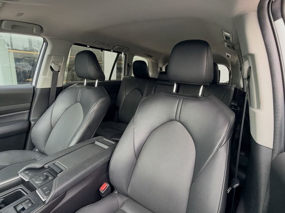 Toyota Grand Highlander view 5